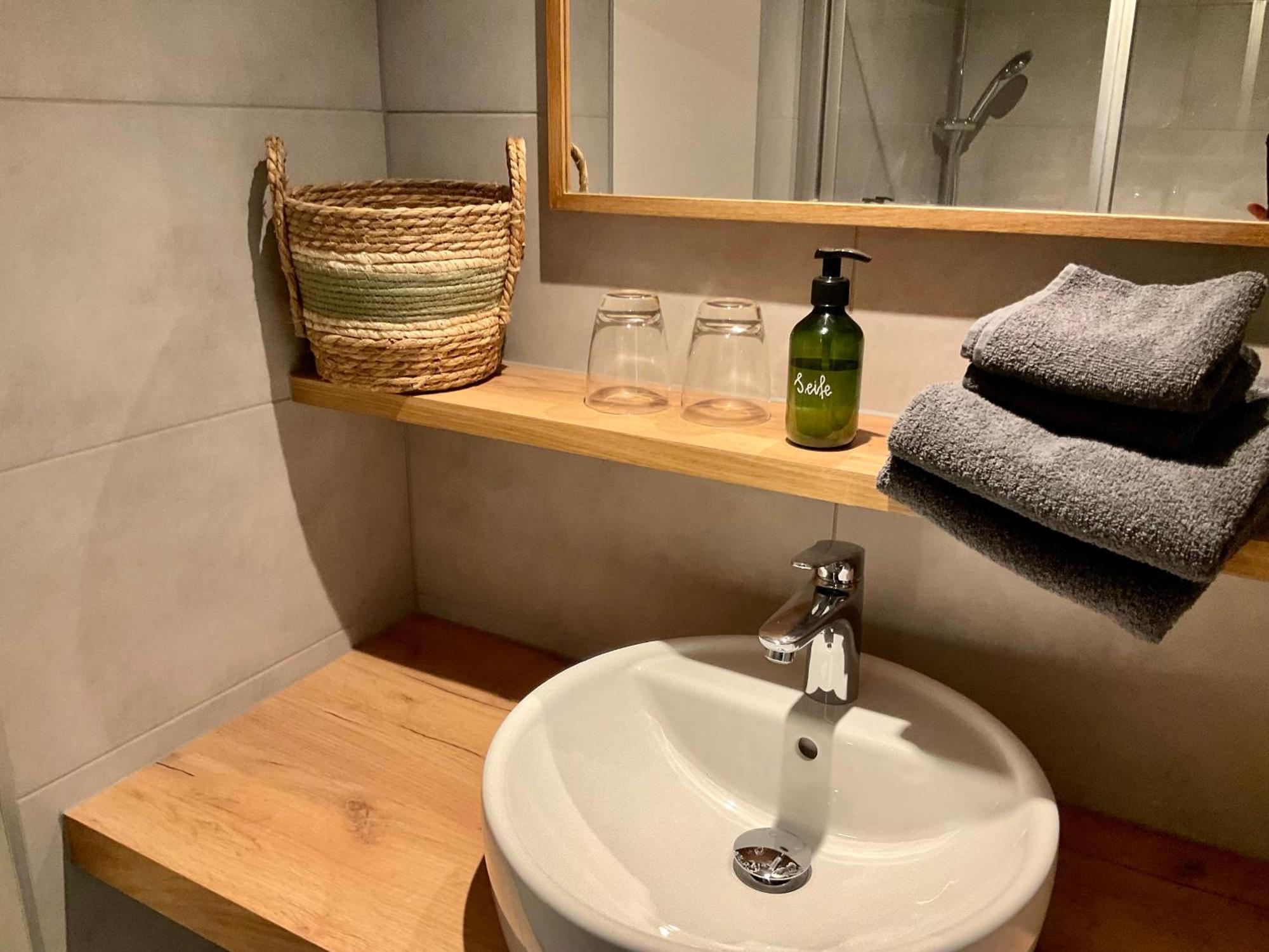 Lorenzo Appartements Бургленгенфелд Екстериор снимка